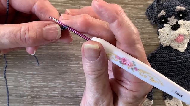 Crochet Schnauzer Dog Tutorial - Crochet Applique Tutorial смотреть онлайн