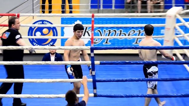 Насыров Суймонкул VS Георгий Гогия смотреть онлайн