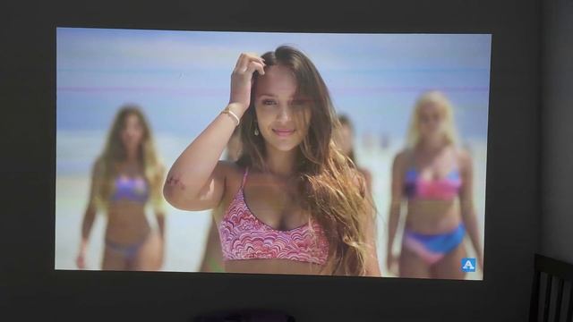 Possibly The Best Sub $1000 Projector? Changhong M4000 DLP Projector Mini Unboxing & Gaming Review