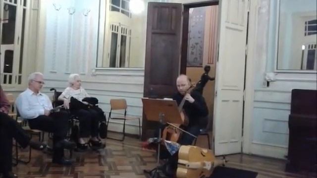 La Cloche - Simon Ives смотреть онлайн