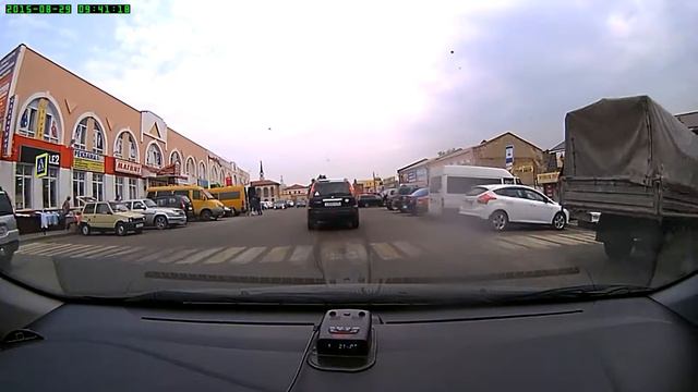 Перекрёсток ул. К Либкнехта и ул. Советская площадь. смотреть онлайн