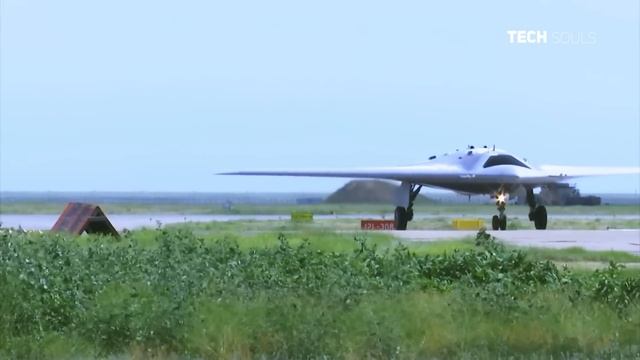 Finally: Russia Upgrades S-70 Okhotnik Into 6th-Gen Stealth Drone смотреть онлайн