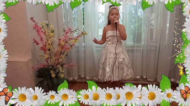 " Ромашки " исполняет Софийка 🌼 смотреть онлайн