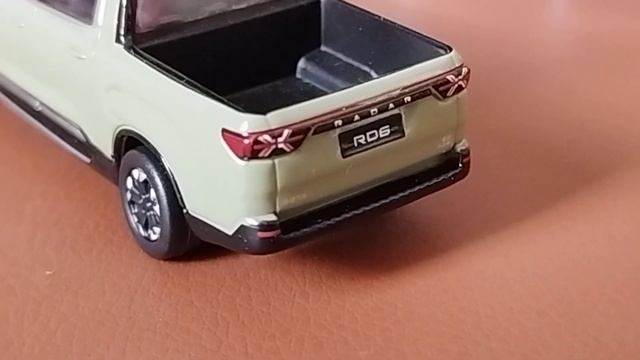 Miniatura Geely Radar RD6 Picape Verde 2023 Xcartoys Orange Box 1/64 8 CM смотреть онлайн