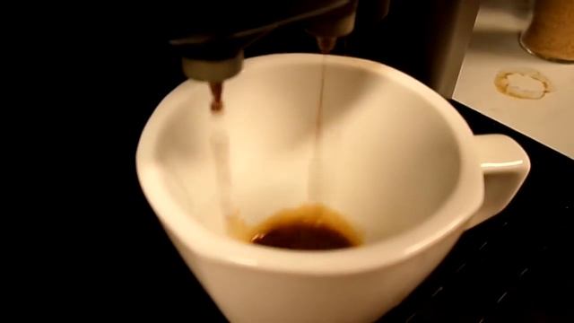 Příliš jemně namleto DeLonghi Magnifica, DeLonghi PrimaDonna, Intensa, Perfecta смотреть онлайн