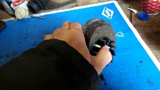 Заклинила помпа. Причина обрыва ремня ГРМ.Помпа на Дэу Ланос 8 Кл. смотреть онлайн