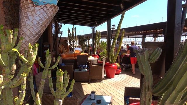 Where to stay in Lanzarote - Lanzarote holiday travel guide смотреть онлайн