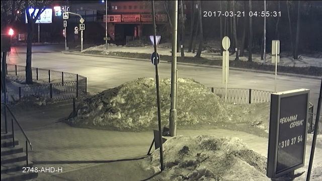 Видеокамера AHD IVM-2748-AHD-H. IMX323, NVP2441H, 2.8-12мм. Улица, ночь. смотреть онлайн