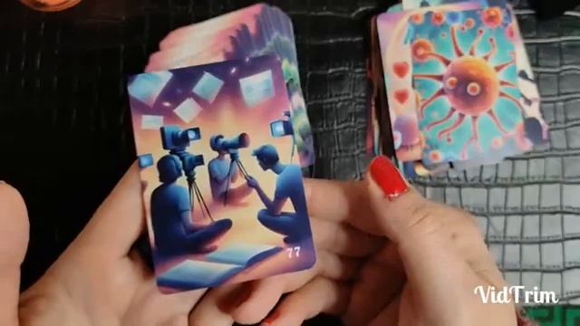 L'oracle de la vision et de l'intuition #voyance #oracle #canva смотреть онлайн