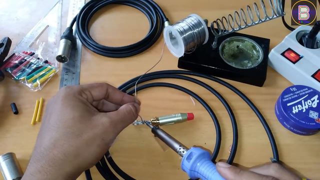 Assembling the RCA to XLR Connector смотреть онлайн