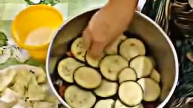 Овощное рагу.Тушеные овощи с мясом."Универсал" ( 7 слоев). смотреть онлайн