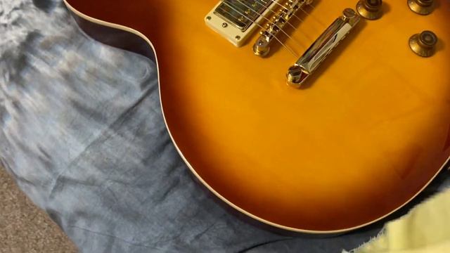 Vintage Les Paul Unboxing and Demo смотреть онлайн