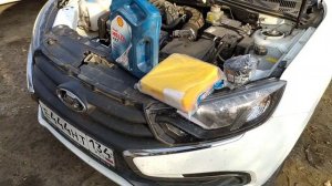 Лада Гранта фл замена масла в двигатель и воздушного фильтра.