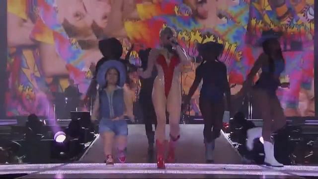 Miley Cyrus and Patrick Schwarzenegger Have Split смотреть онлайн