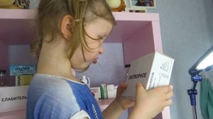 Дети боятся уколы и планируют побег из больницы от доктора