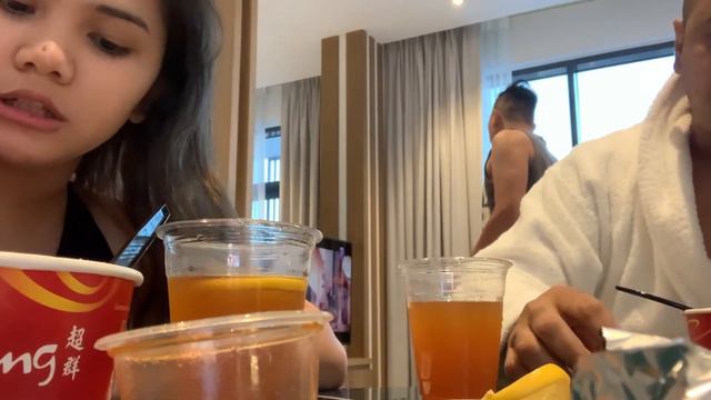 STAYCATION AT PALM JUMEIRAH DUBAI | C CENTRAL RESORT THE PALM смотреть онлайн