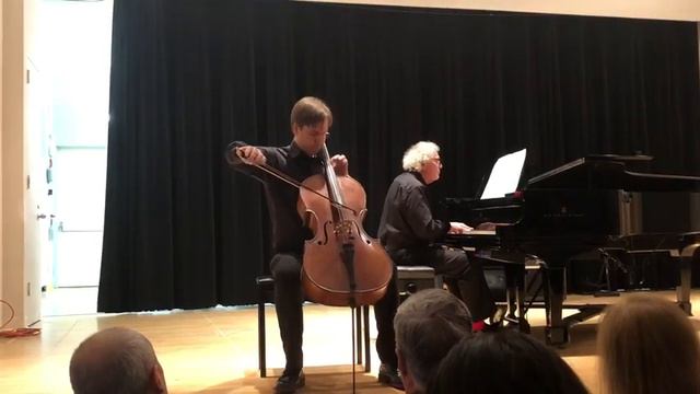 Vladimir Babadzhan/Benjamin Larsen - The Swan - Camille Saint-Saëns смотреть онлайн