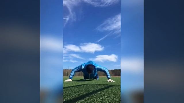 Силовая тренировка футболистов. Strenght training session for football players. смотреть онлайн