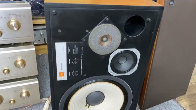 06/7/2020 Báo gía iu cho ae một số hàng mới check in như JBL L100, Marantz 74D, Denon 2000iii... смотреть онлайн