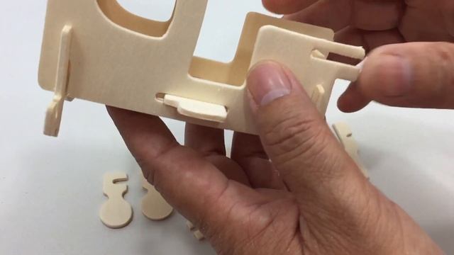 DIY Miniature Rolling Automobile ~ 3D Woodcraft Construction Kit смотреть онлайн
