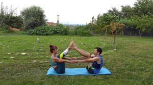 Йога с партнёром, Даманхур, Италия, эко поселение. Damanhur, Italy, Lebensgemeinschaft, Tempel.