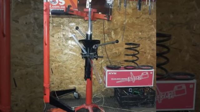 Mitsubishi Outlander Замена передний стойки амортизатора