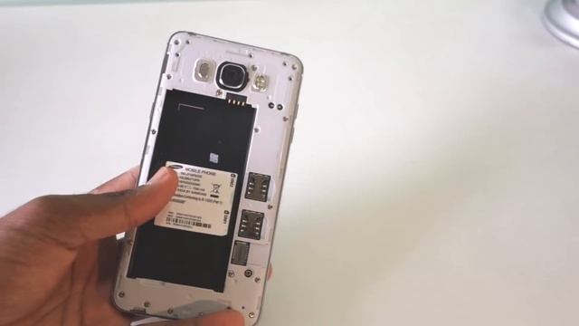 Samsung Galaxy J7 2016 Unboxing and Initial Impressions! смотреть онлайн
