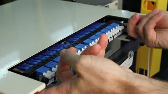 Why is the optical connector important in a fiber network? смотреть онлайн