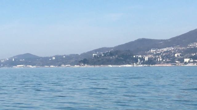 Вид на Кудепсту из Курортного городка Адлера смотреть онлайн