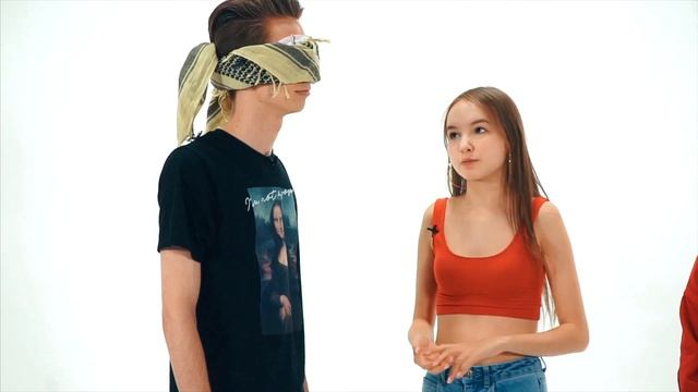 ПАРЕНЬ ИЩЕТ КАРИНУ АРАКЕЛЯН ЧЕРЕЗ ПОЦЕЛУЙ | ШОУ СВИДАНИЕ ВСЛЕПУЮ 2.0 смотреть онлайн