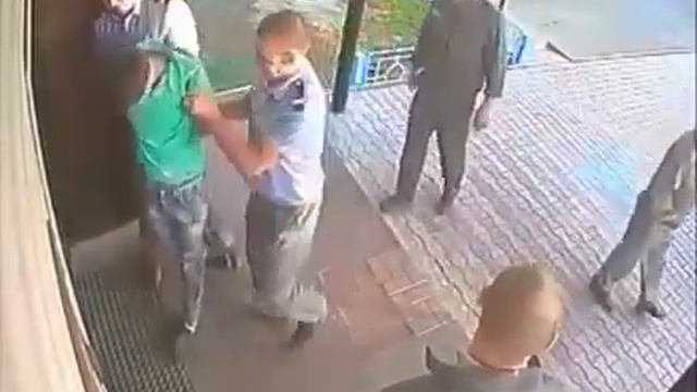 Идиот и русская полиция смотреть онлайн