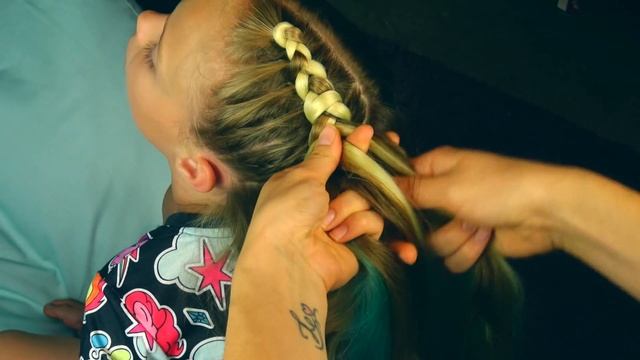 САМЫЙ ПРОСТОЙ СПОСОБ плетения кос с КАНЕКАЛОНОМ/ТРЕНД ЛЕТА 2017 смотреть онлайн