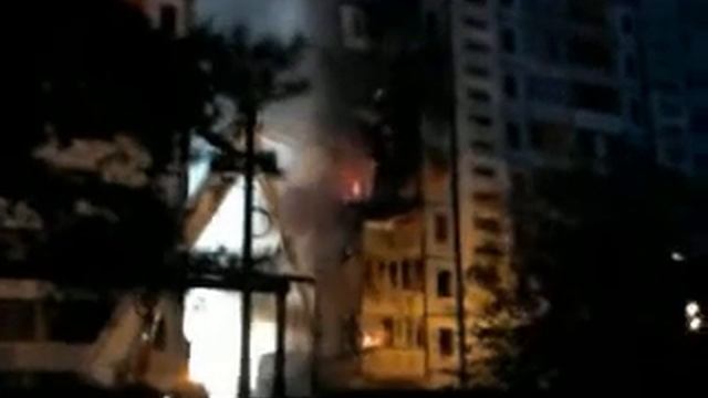 Астрахань 03.10.2012 горит дом Н. Островского 150/1 смотреть онлайн