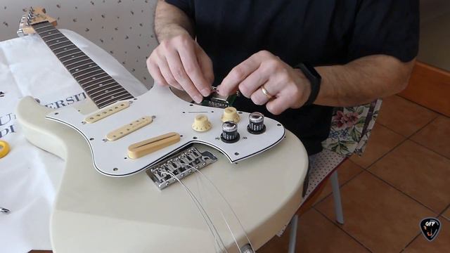 Line6 Variax Standard Upgrade Pickup al ponte con Bill Lawrence! e chiacchiere varie😉 смотреть онлайн