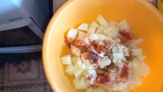 Картошка по-егерски в духовке с грибами смотреть онлайн