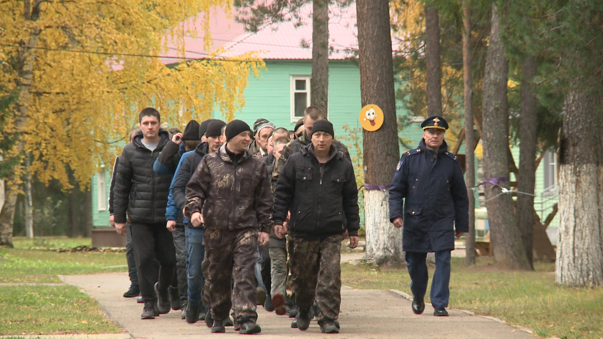Проводы четвертой команды жителей Коми, призванных на военную службу по мобилизации смотреть онлайн