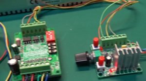 Простая схема подключения Nema 23. Шаговый двигатель nema и генератор импульсов.