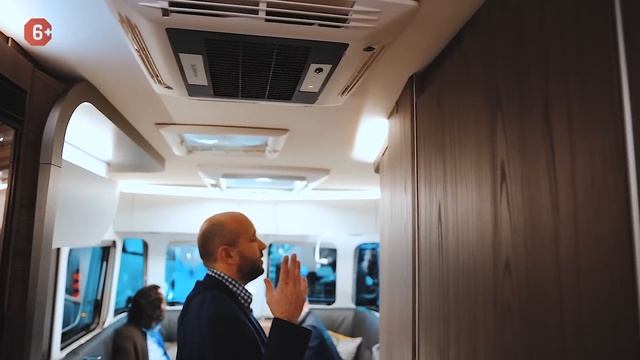 Стильный двухосный прицеп-дача от Hymer - Eriba Touring 820. Модель 2020 года. смотреть онлайн