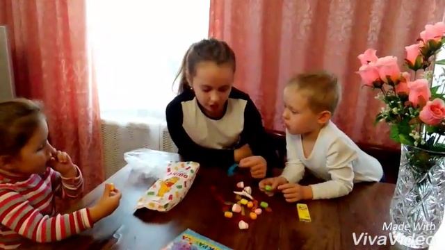 Распаковка сладости HARIBO смотреть онлайн