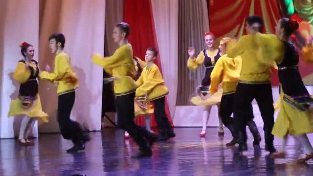 Образцовый ансамбль народного танца "Амурские Зори" руководитель Кузнецов Павел Фролович смотреть онлайн
