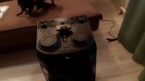 Мощный музыкальный центр LG 65 просто сказка