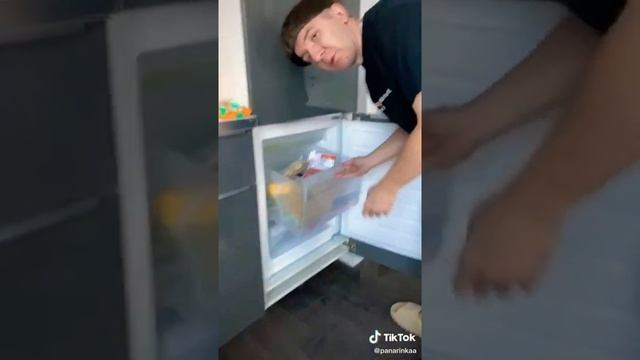 холодильник потек смотреть онлайн