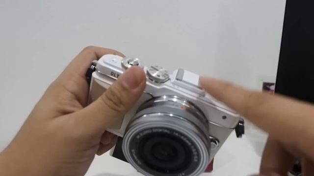 Olympus E-PL 7 : Touch Screen & Selfie смотреть онлайн