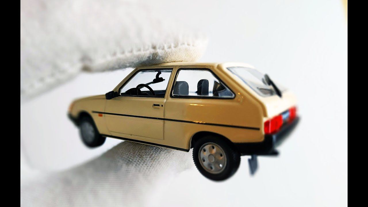 Про МАШИНКИ. Моделька машины ЗАЗ 1102 Таврия масштаб 1/43 распаковка и обзор. смотреть онлайн