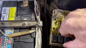 Toyota Vitz, стартер крутит но не запускается мотор