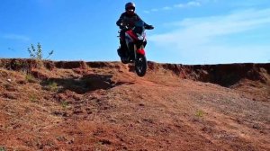 #short Honda CB 200 X