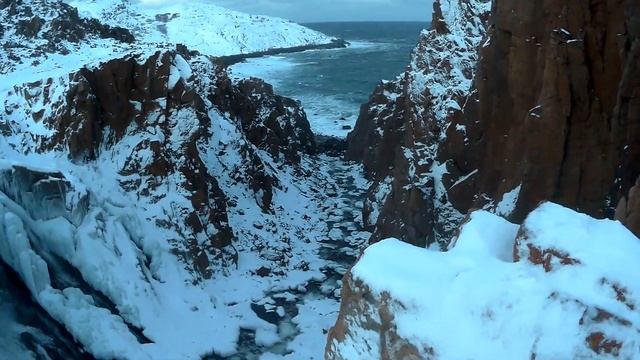 Посёлок Териберка . Северный Ледовитый океан. смотреть онлайн