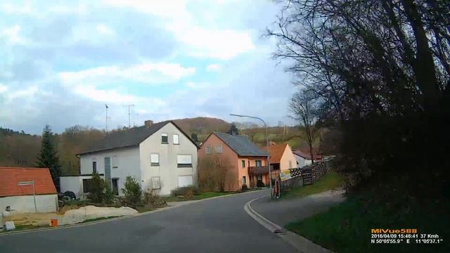 D: Oberlangheim. Stadt Lichtenfels. Landkreis Lichtenfels. Ortsdurchfahrt. April 2016 смотреть онлайн