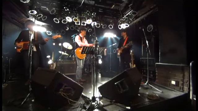 " WHITE ROOM" THREE HUNDREDS・R....Fuchu Flight смотреть онлайн