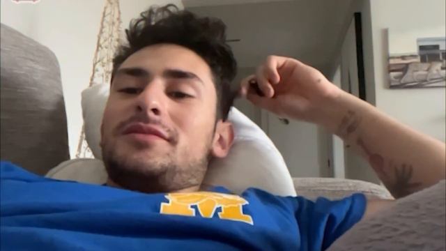 OMEGLE BUT I KINDA FELL INLOVE | Korea and US Server | OmeTv Studios | Ironheart смотреть онлайн